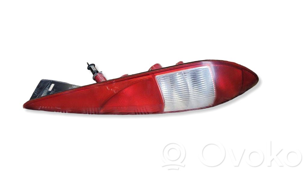 Lampa tylna   1331600,1371852