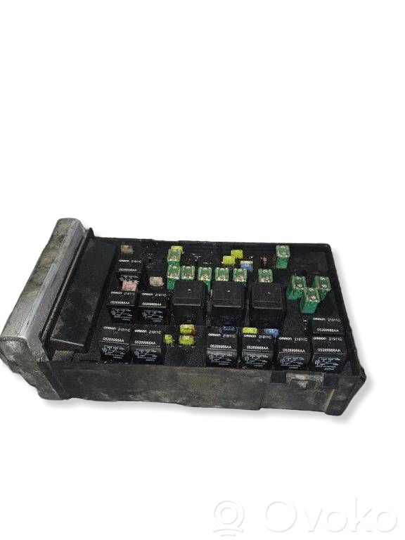 Chrysler Voyager Fuse box set 