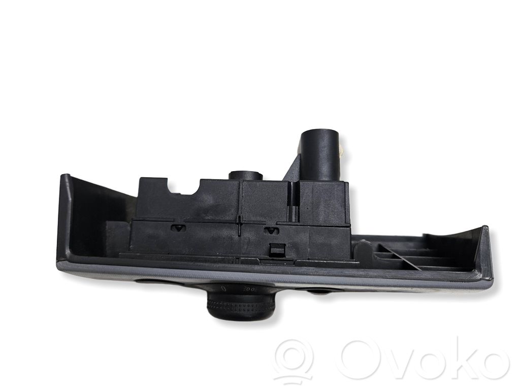 Opel Astra H Light switch 