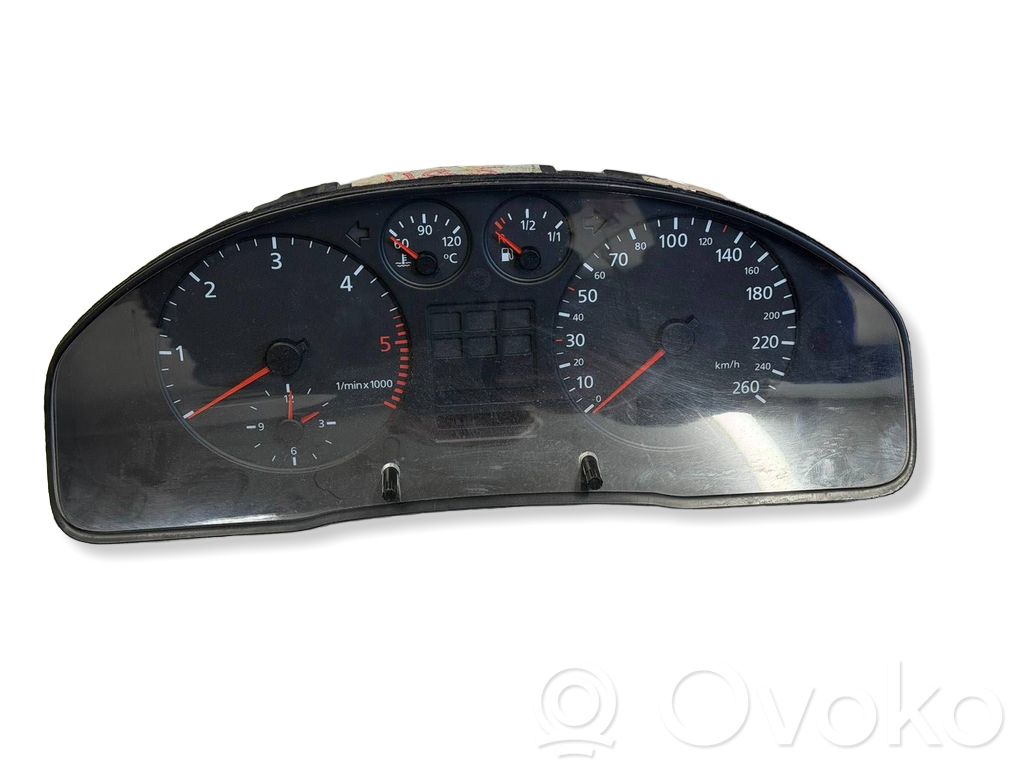 Audi A4 S4 B5 8D Tachimetro (quadro strumenti) 