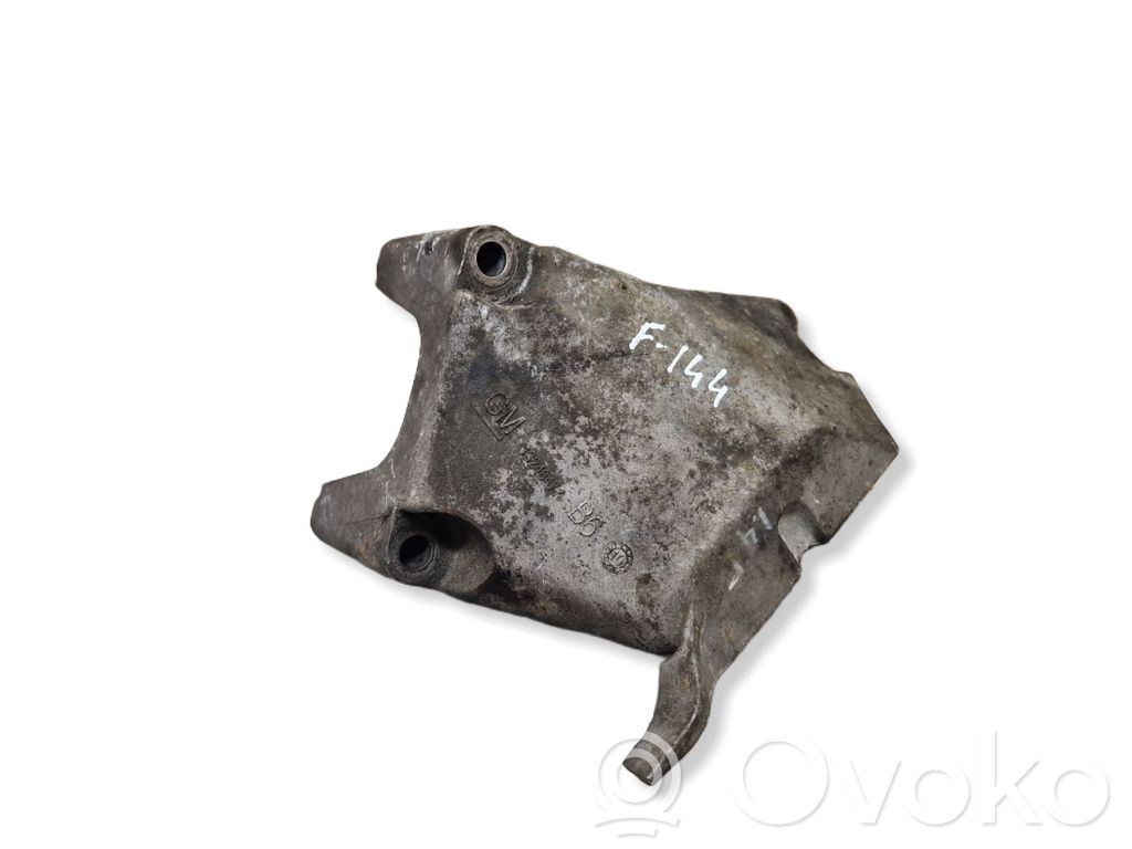 Opel Astra J Engine mounting bracket 