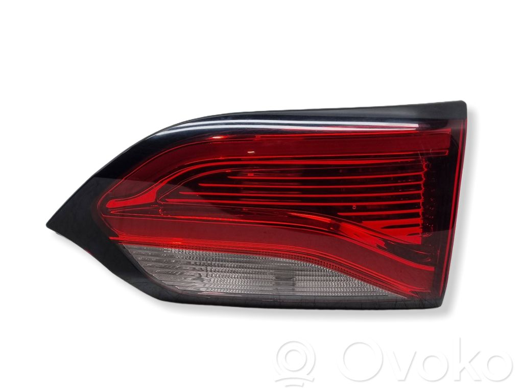 Chrysler Pacifica Tailgate rear/tail lights 