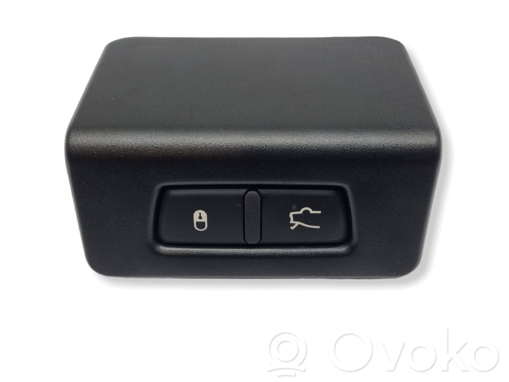 Maserati Ghibli Tailgate opening switch 