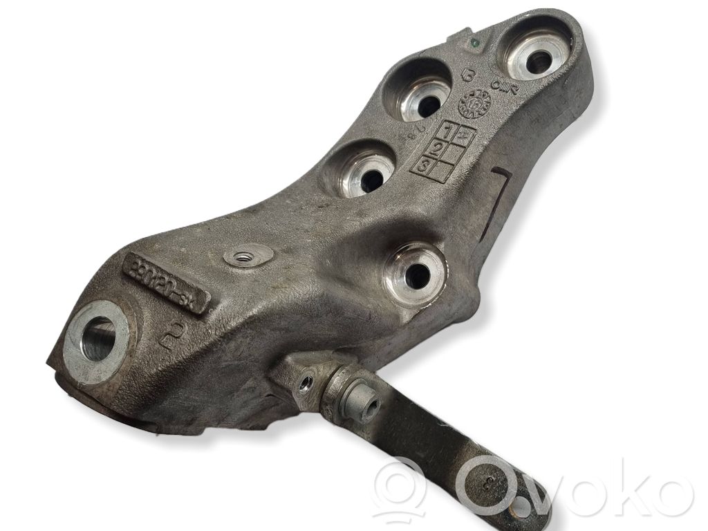 Maserati Ghibli Engine mounting bracket 