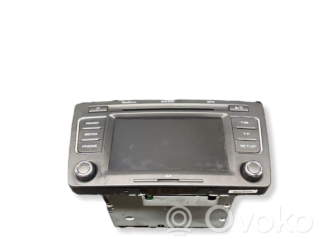 Skoda Octavia Mk2 (1Z) Panel / Radioodtwarzacz CD/DVD/GPS 