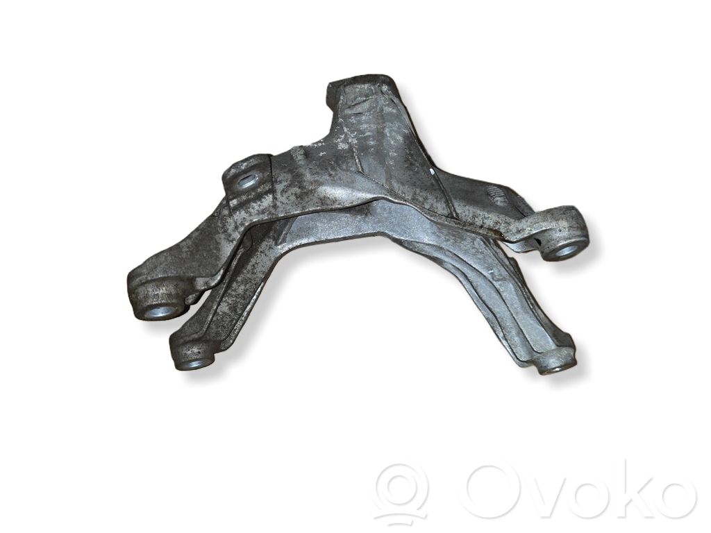 Audi Q5 SQ5 8R Engine mounting bracket 