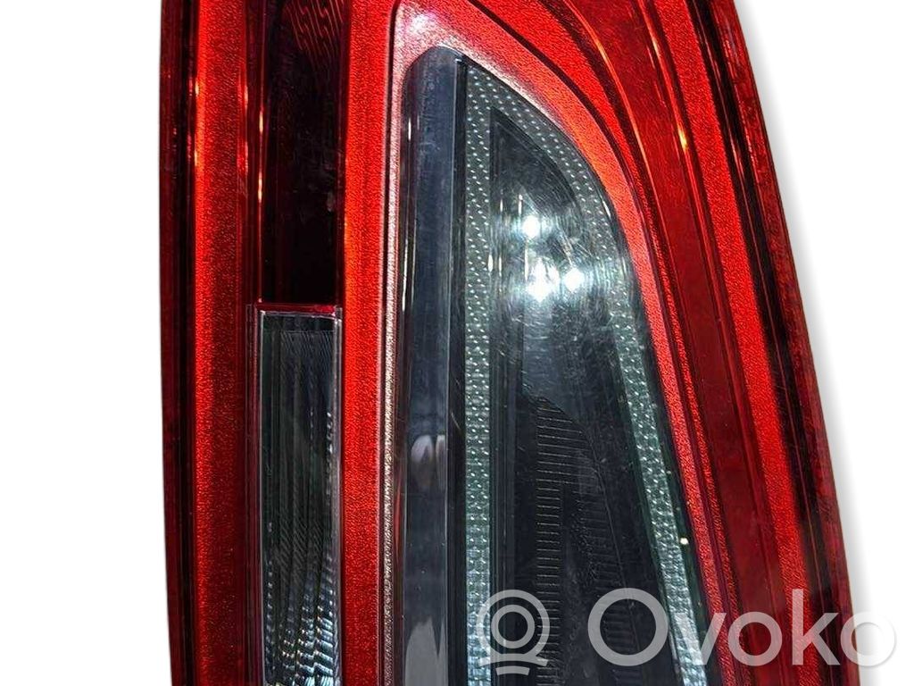Ford S-MAX Takaluukun takavalot 