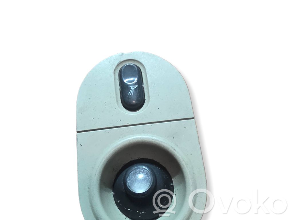 Renault Laguna I Lampă scaun față 