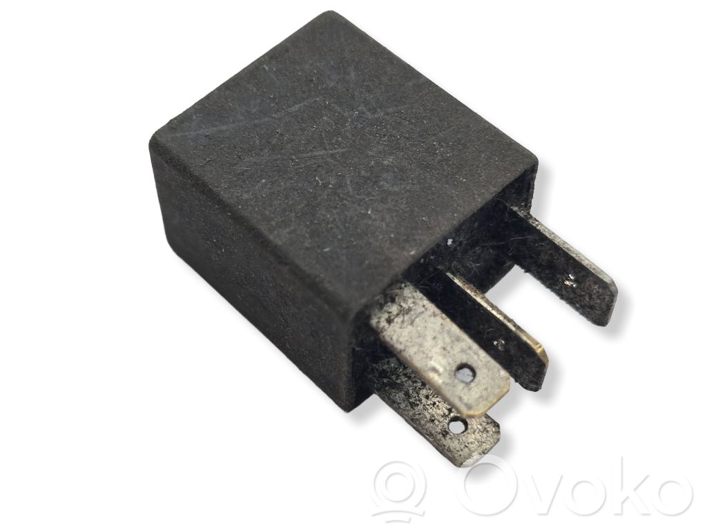 Opel Zafira A Other relay 