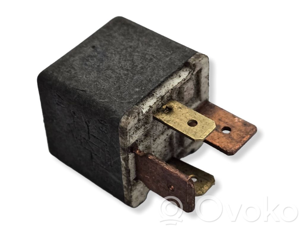Audi A4 S4 B5 8D Other relay 
