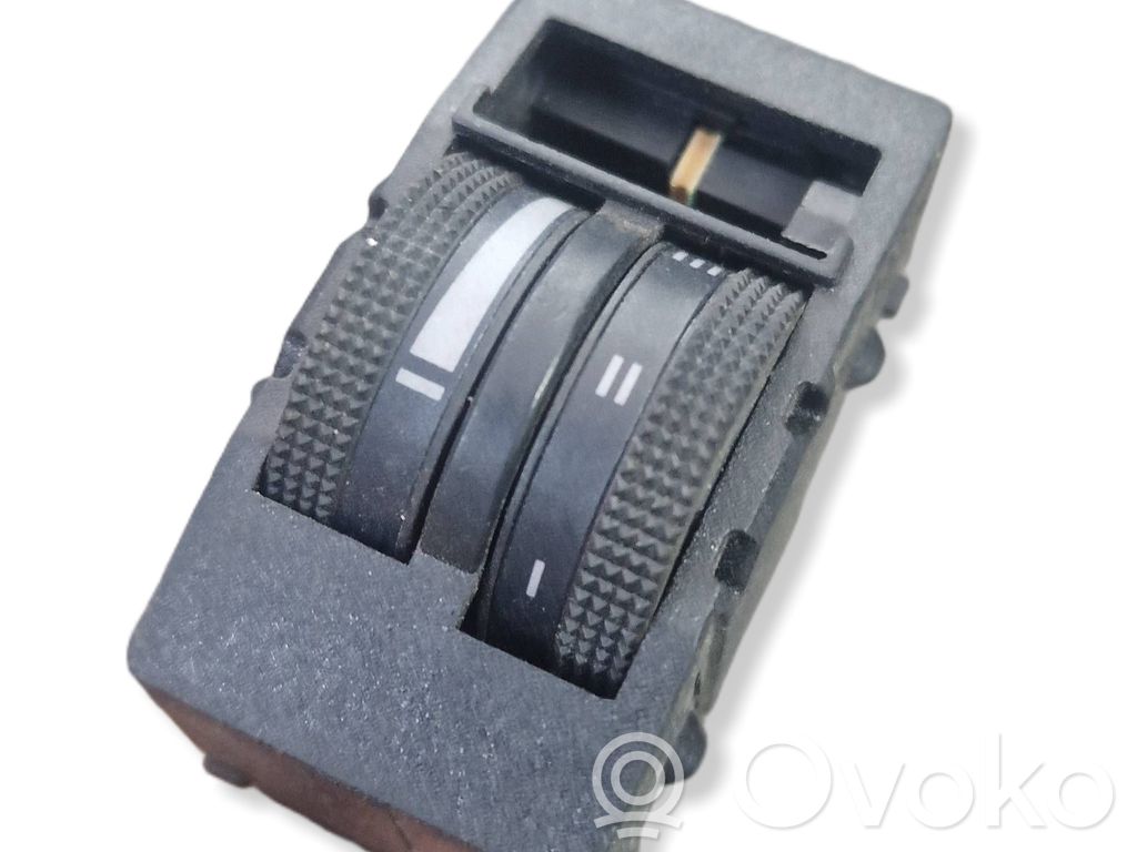 Audi A3 S3 8L Headlight level height control switch 
