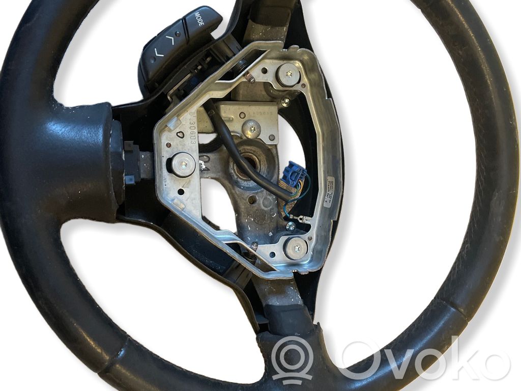 Toyota Yaris Steering wheel 