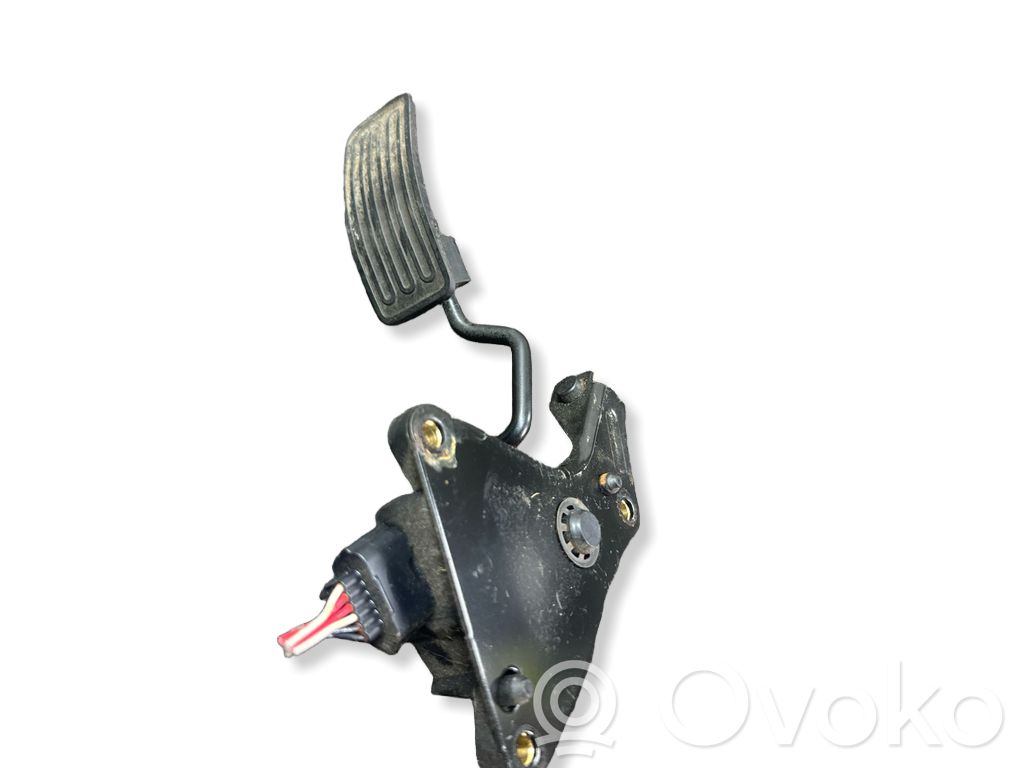 Nissan Qashqai Pedał gazu / przyspieszenia 