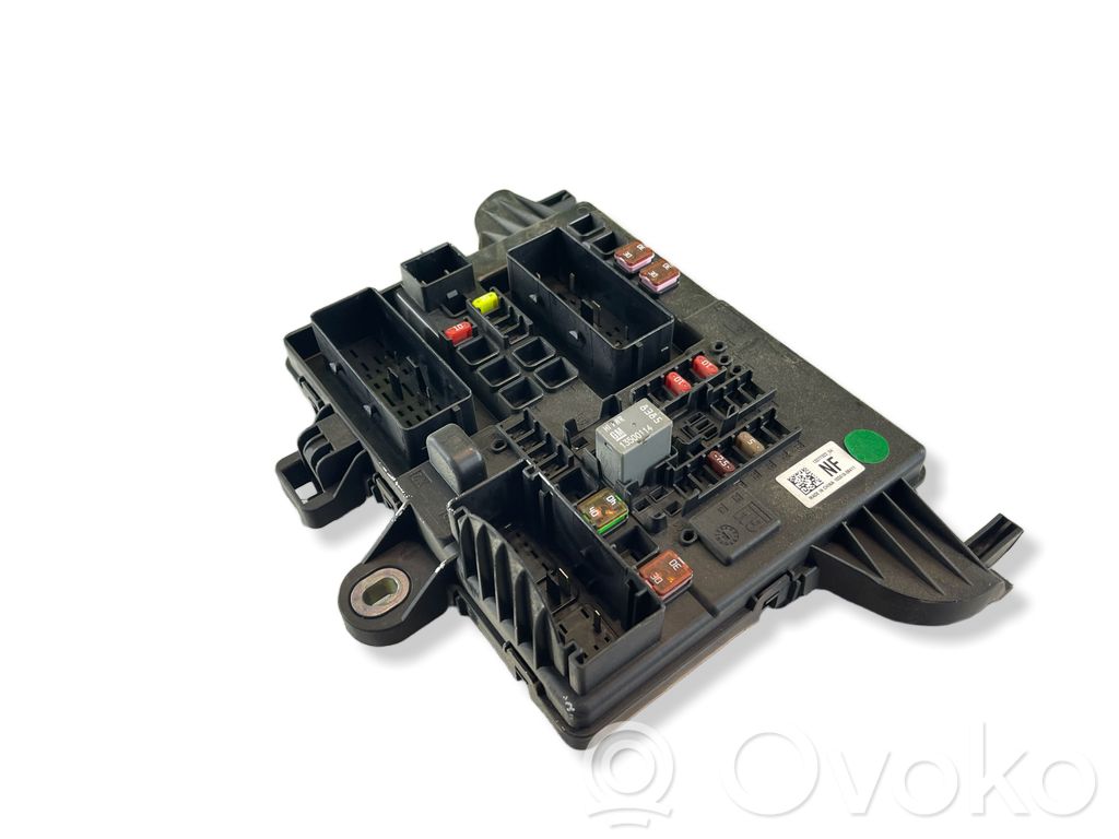 Opel Insignia A Fuse module 