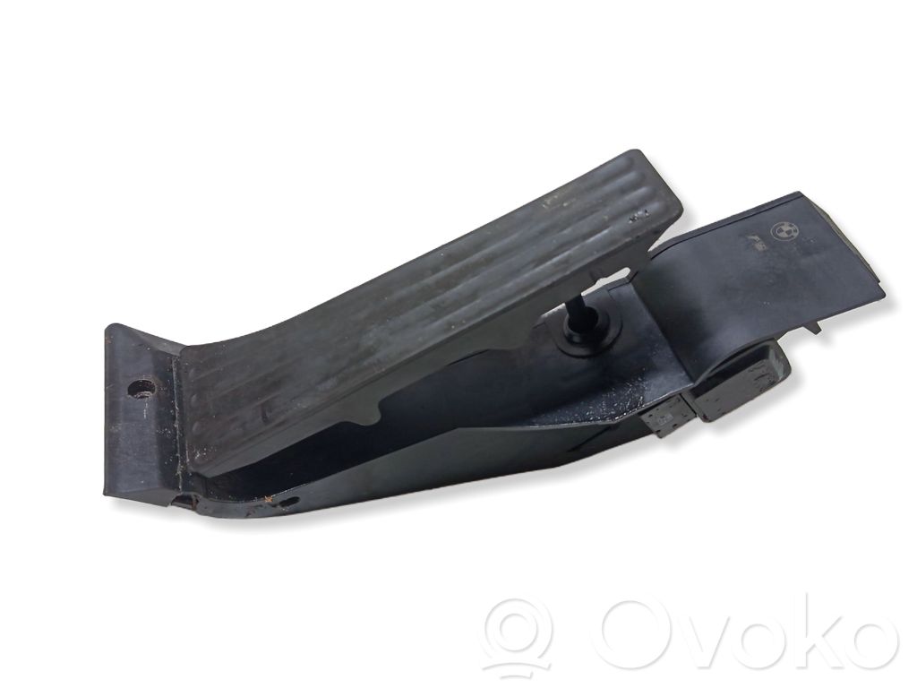 Pedale dell’acceleratore   6786285,25910010
