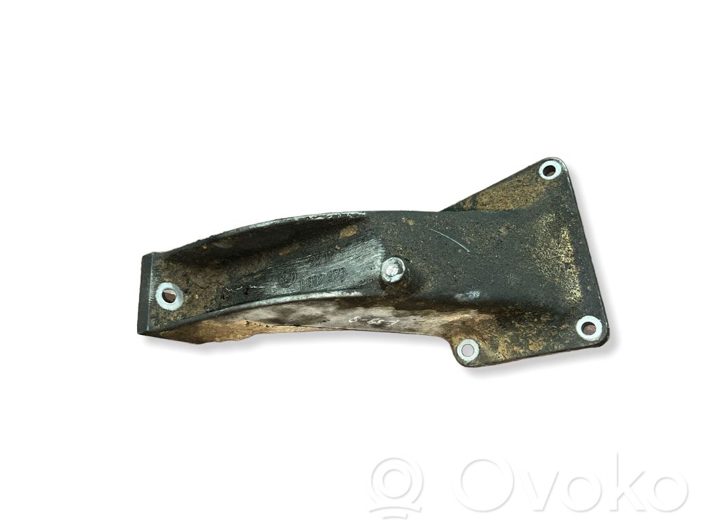 Engine mounting bracket   2211,1092973