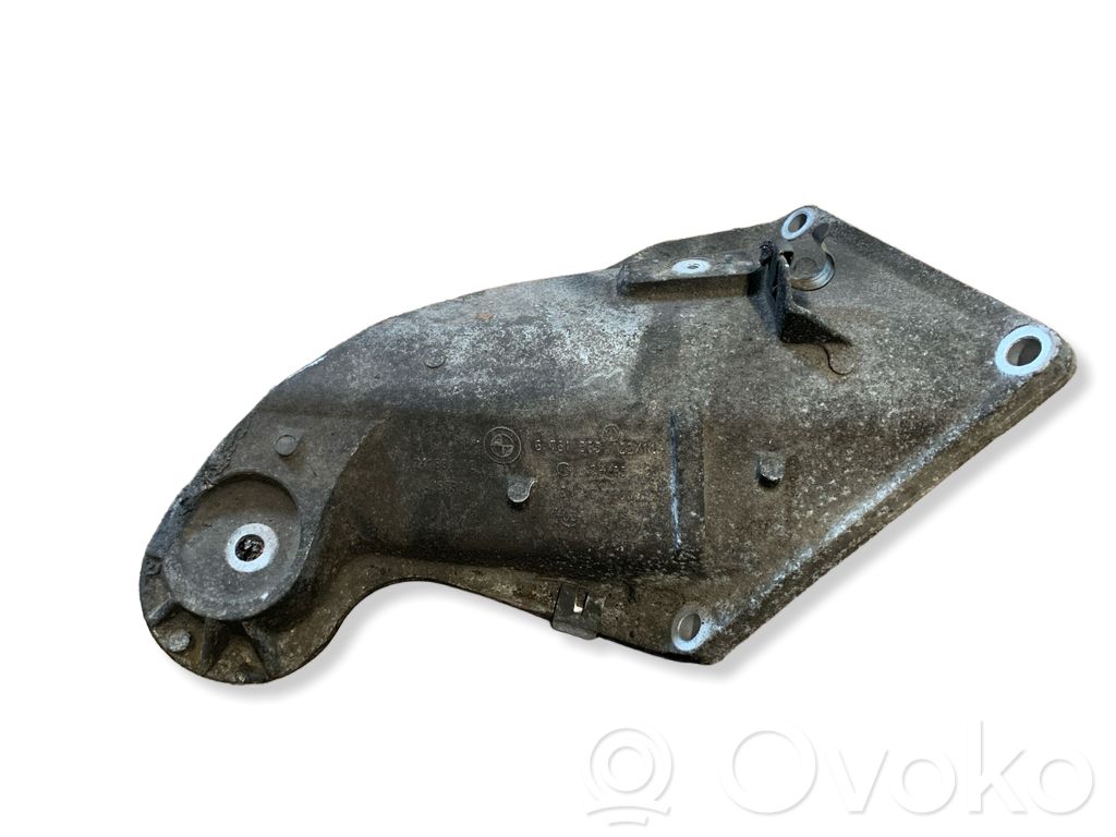 Engine mounting bracket   6761565,29765,761565222