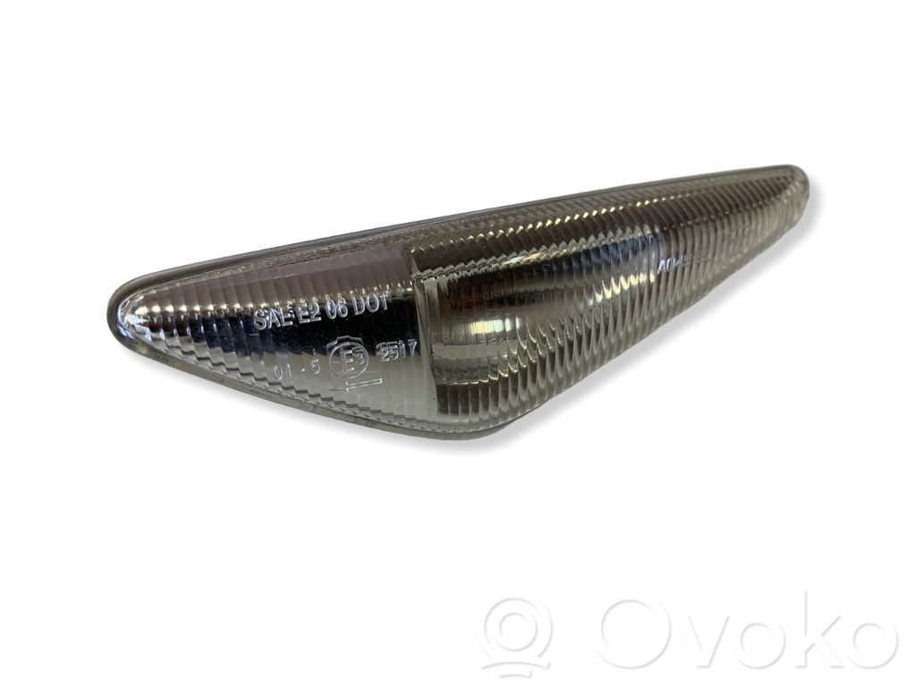 BMW X3 F25 Front fender indicator light 