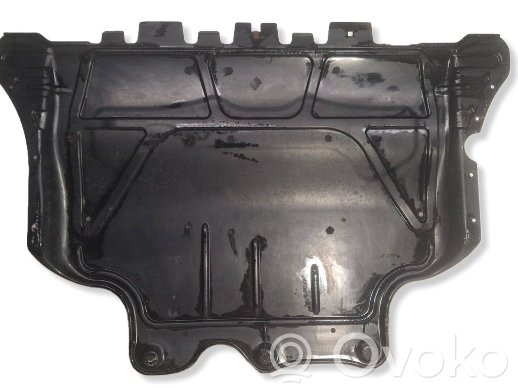 Volkswagen Golf VII Engine splash shield/under tray 