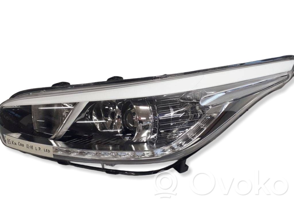 KIA Ceed Headlight/headlamp 