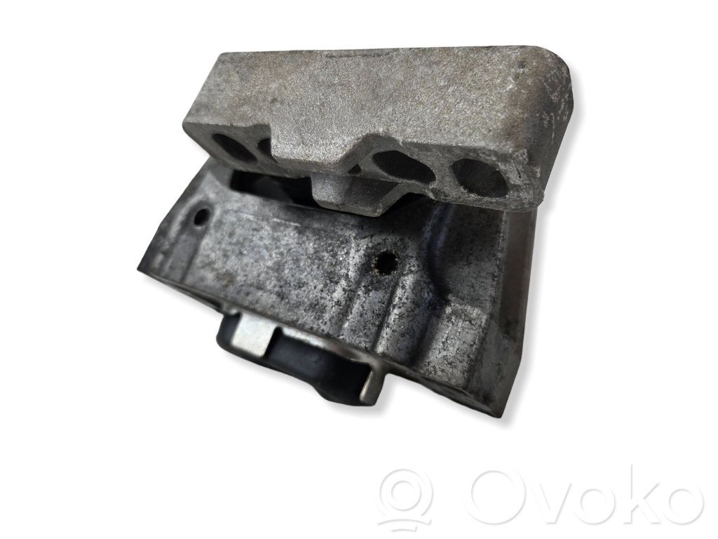 Skoda Octavia Mk3 (5E) Engine mount bracket 