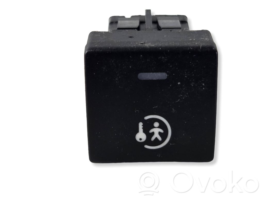 Citroen Berlingo Child safety switch 