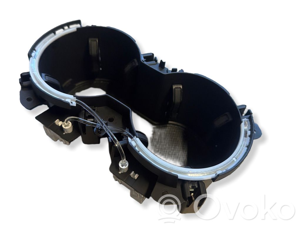 Mukiteline edessä   8W0862533AB