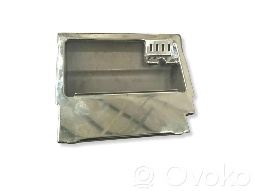 Audi A6 S6 C5 4B Aschenbecher 