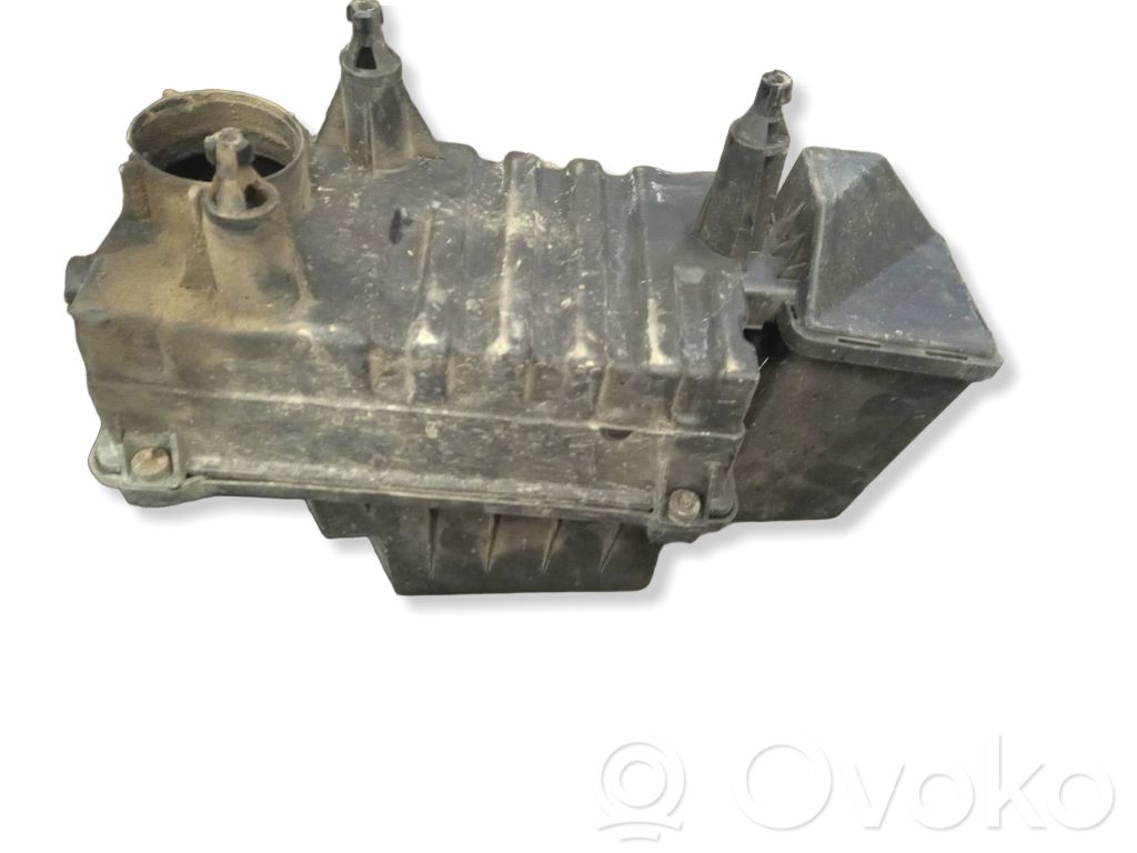 Ford Focus Air filter box 