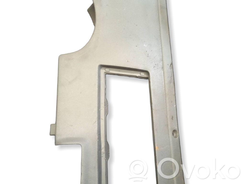 Opel Corsa C Kita salono detalė 