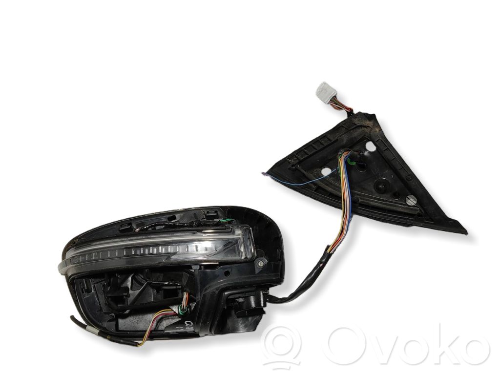 Nissan Qashqai Front door electric wing mirror 