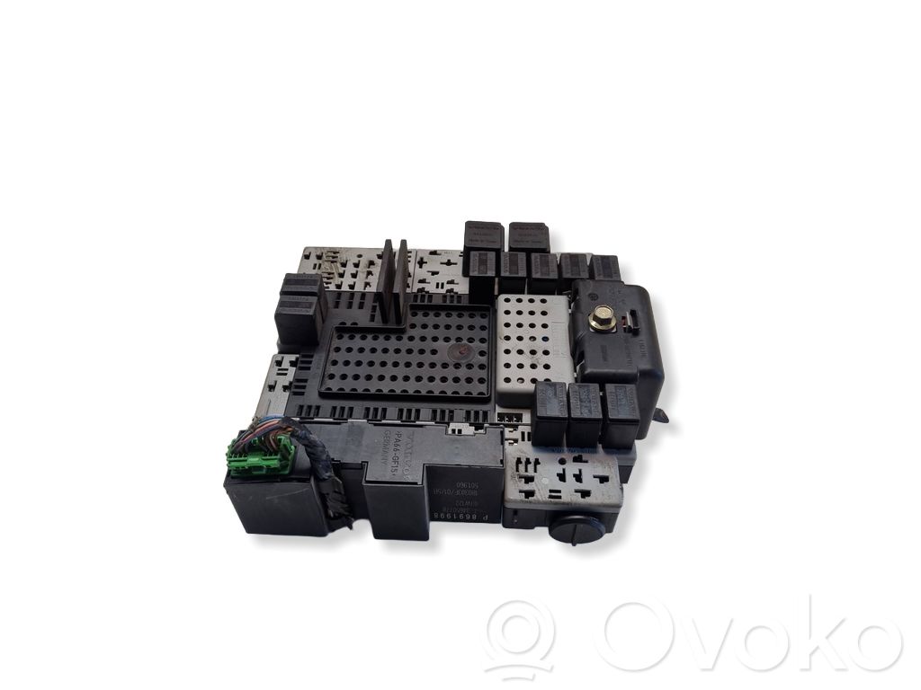 Volvo S60 Fuse module 