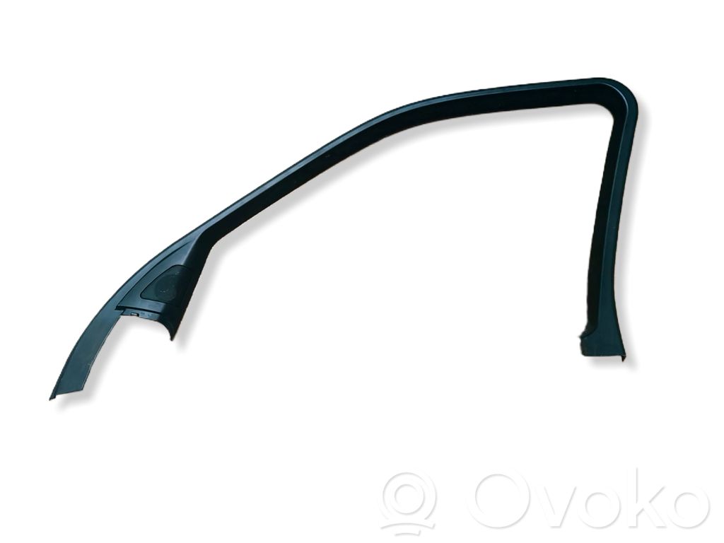 BMW X5 E70 Ramka szyby drzwi przednich 