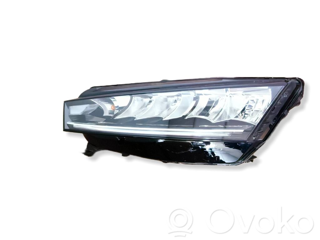 Skoda Octavia Mk4 Scheinwerfer 