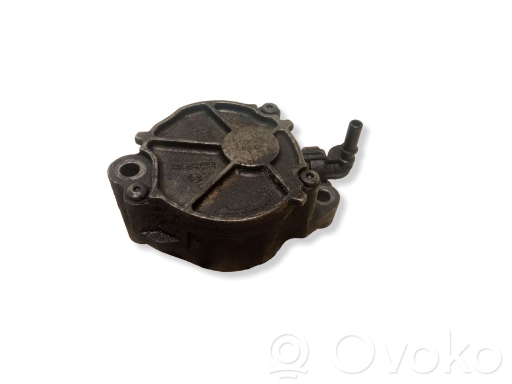 Ford Focus Vacuum pump 