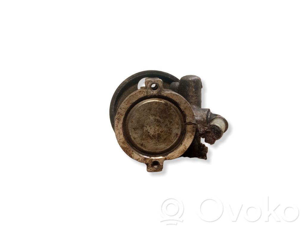 Peugeot Partner Power steering pump 