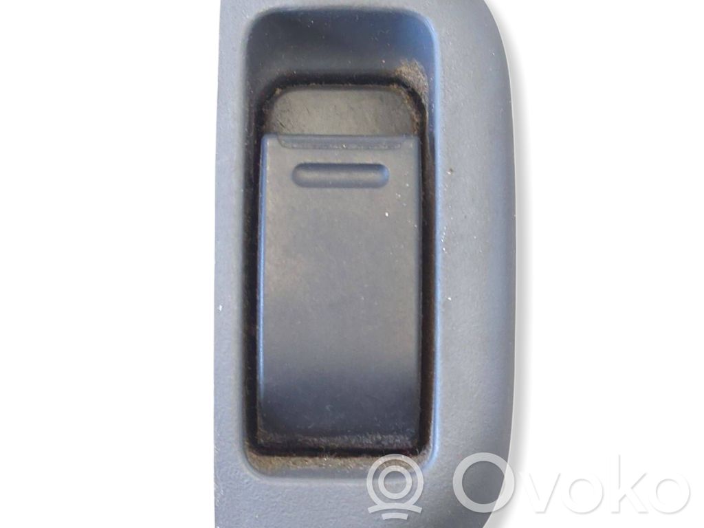 Peugeot 107 Electric window control switch 