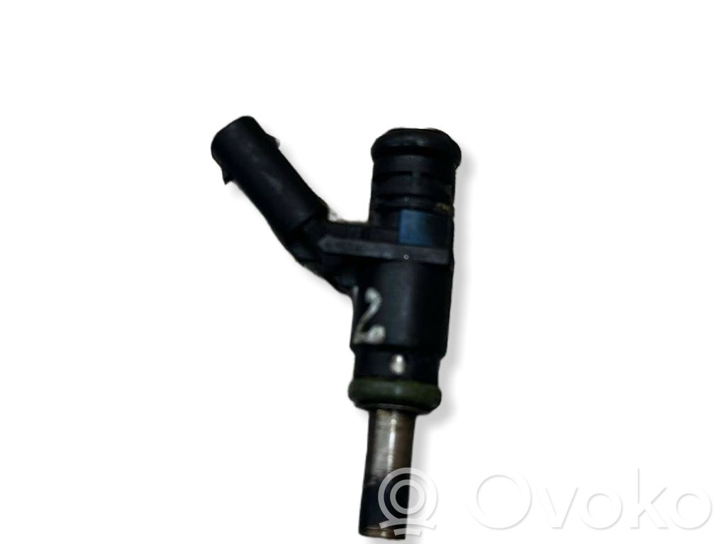 Inyector de combustible   06E906031