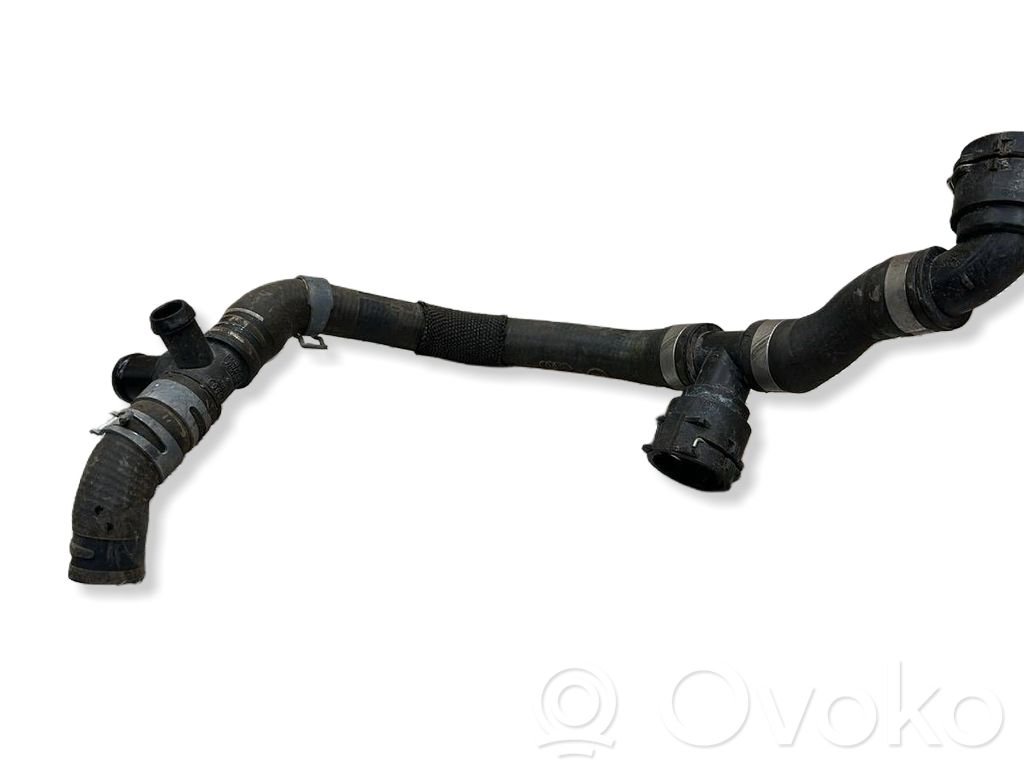 Audi A4 Allroad B9 Engine coolant pipe/hose 