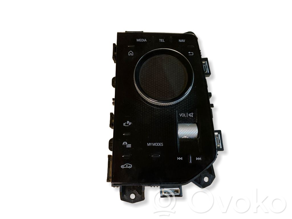 BMW 7 G70 Head unit multimedia control 