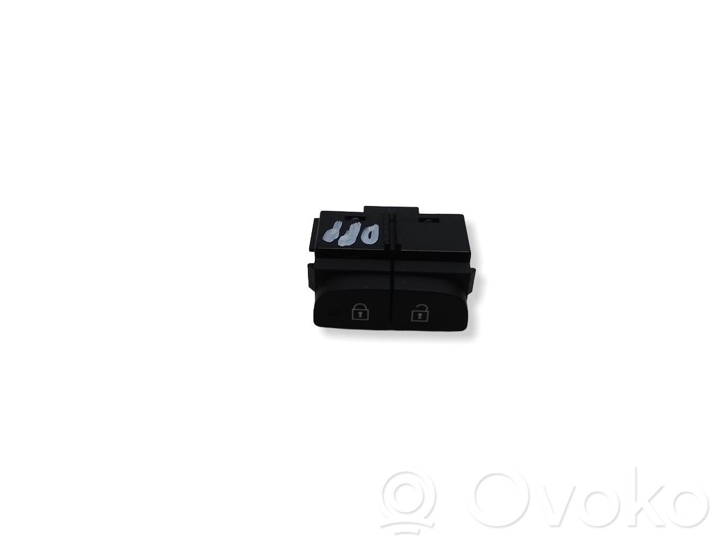Volvo XC40 Central locking switch button 
