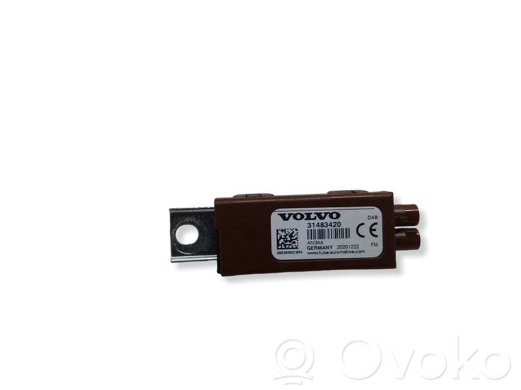 Volvo XC40 Antenos stiprintuvas 