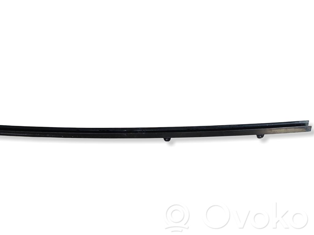 Front door windshield rail   352480E