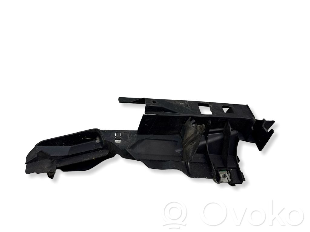 Ford Focus Lokasuojan lista (muoto) 