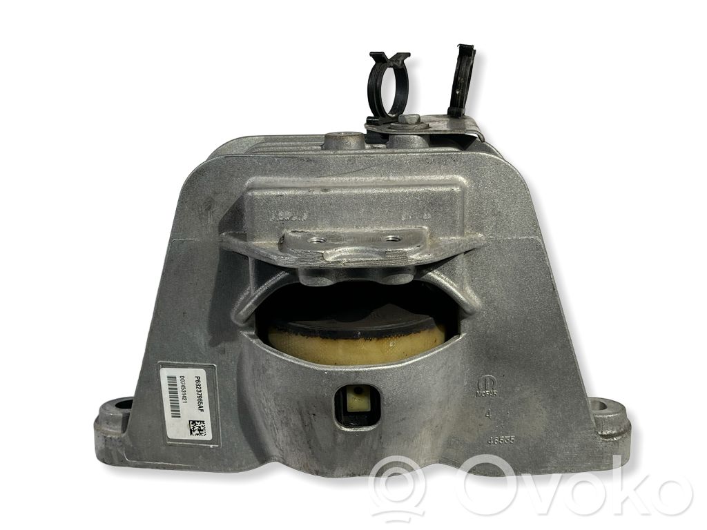 Chrysler Pacifica Engine mount bracket 