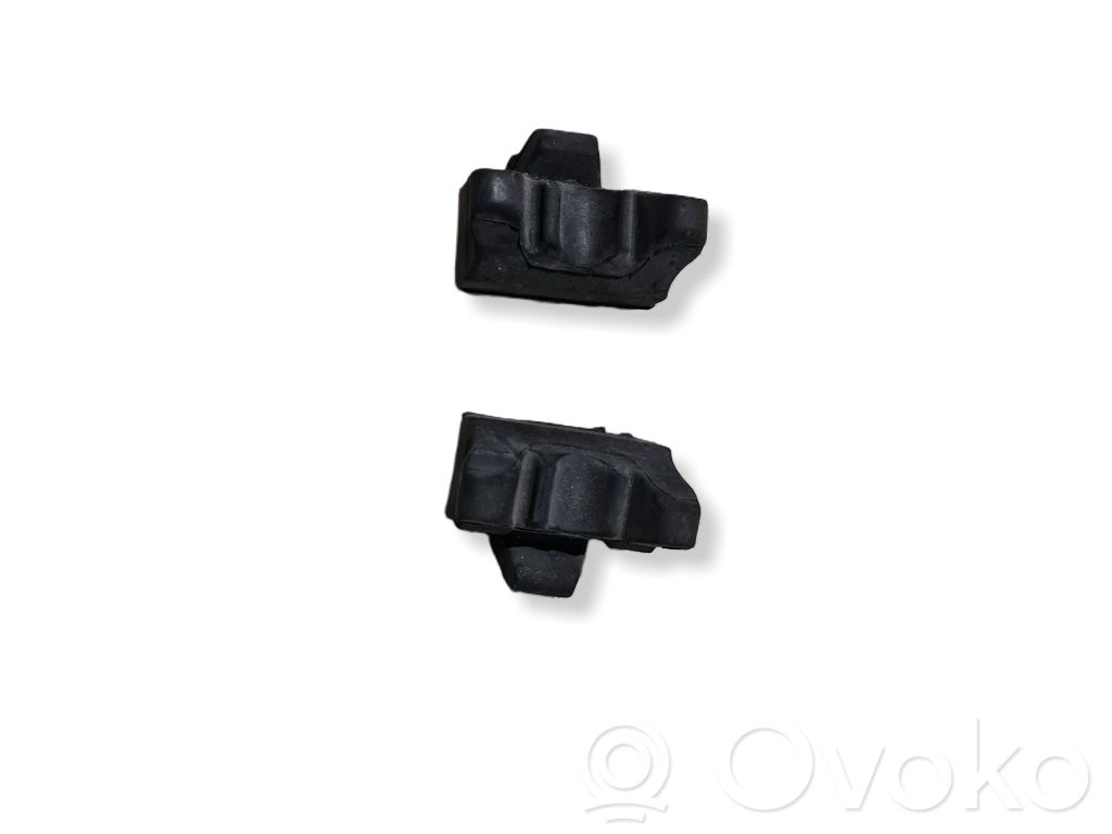 BMW 3 E92 E93 Radiator mount bracket 
