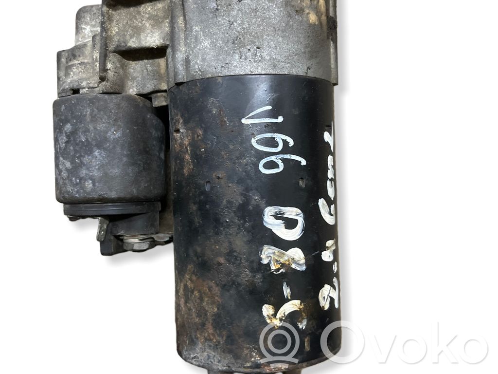 Rozrusznik   025900