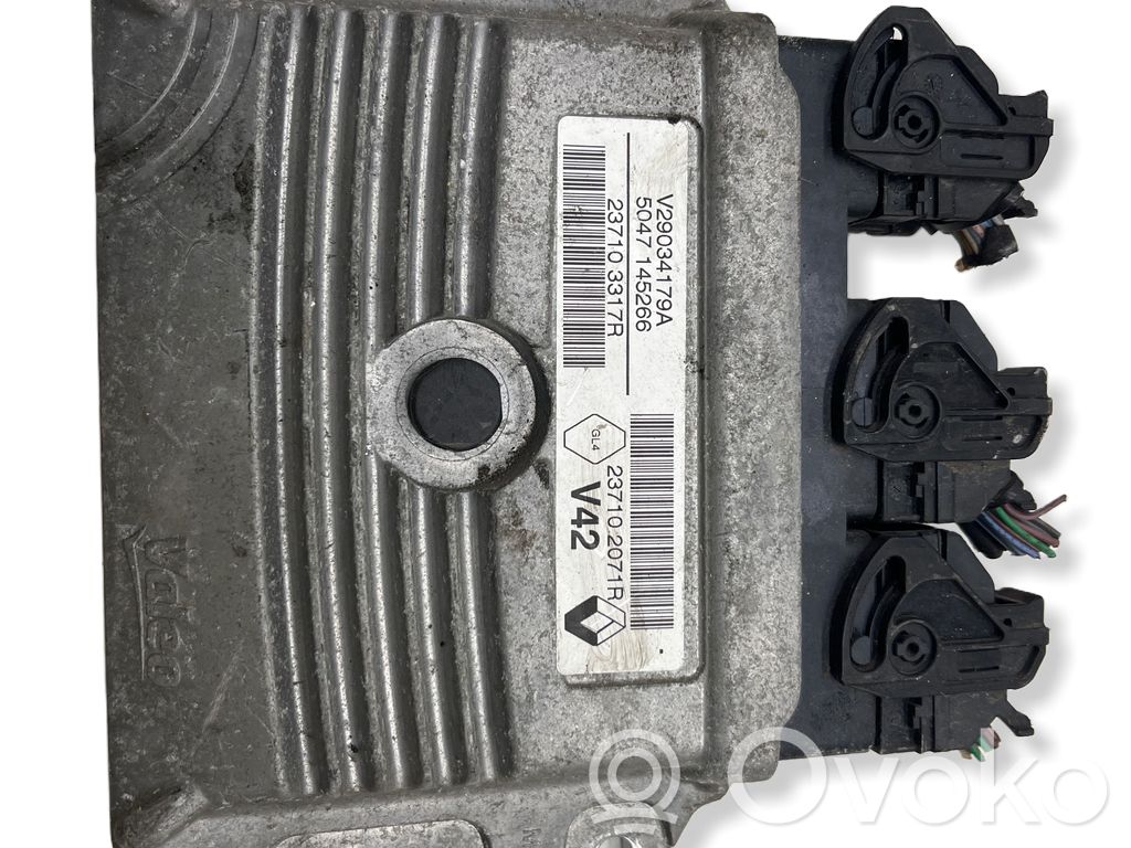 Renault Clio IV Engine control unit/module 
