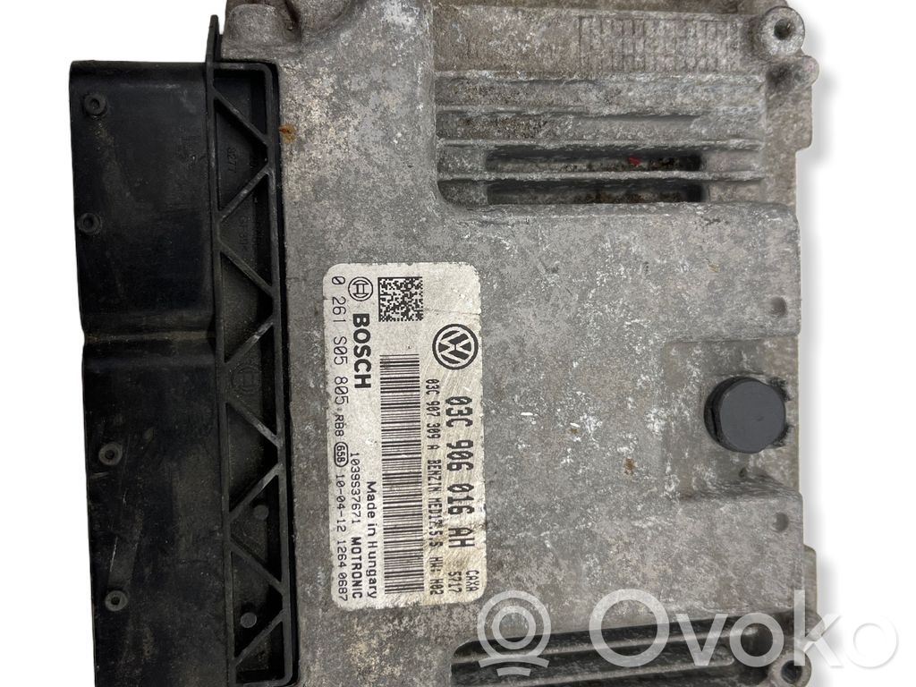Volkswagen Golf VI Engine control unit/module 