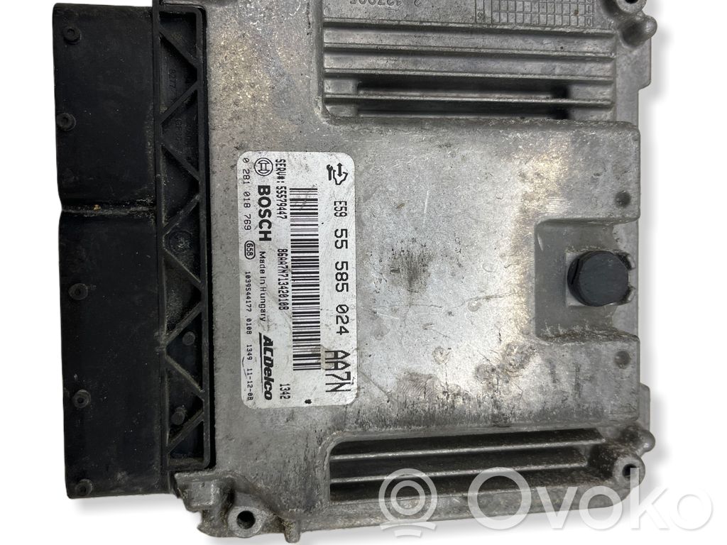 Opel Zafira B Engine control unit/module 